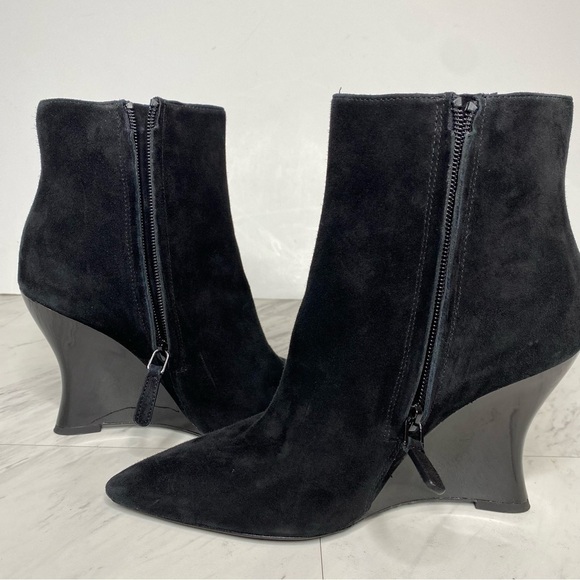 Tory Burch Sculpted Wedge Heel Pointed Toe Black Suede Bootie 6 1/2 M - Picture 6 of 14